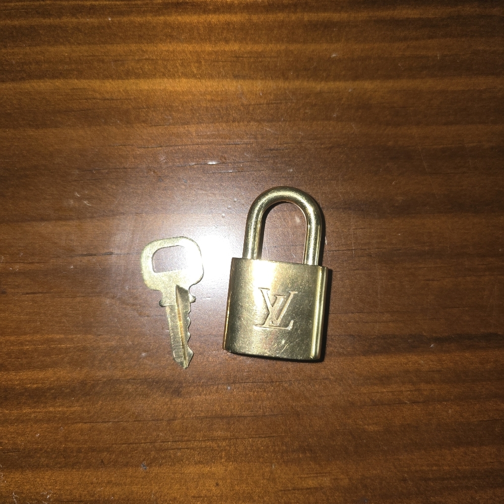 Louis Vuitton Gold Padlock with Key #304